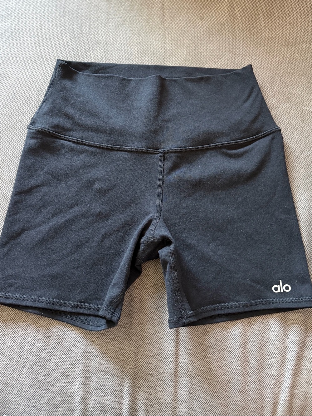 ALO Yoga Black High-Rise Bike Shorts 5’’